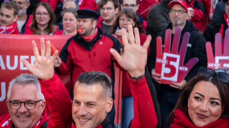 Tarifverhandlungen 2. Runde Bezirk Mitte in Hanau am 28.10.2026.
